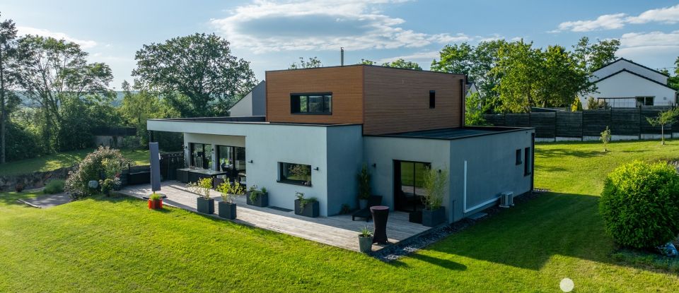 Architect house 8 rooms of 250 m² in Maizeroy (57530)