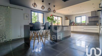 Maison 7 pièces de 164 m² à Charpont (28500)