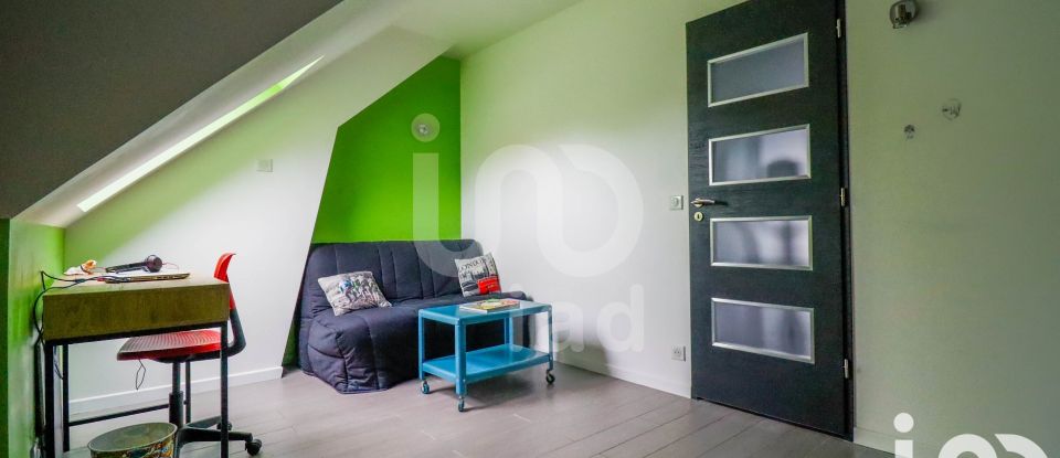 Maison 7 pièces de 164 m² à Charpont (28500)