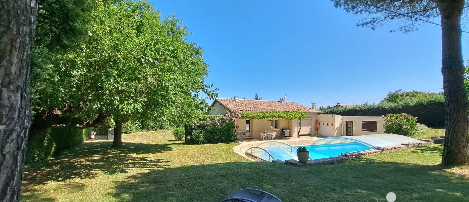 Maison traditionnelle 4 pièces de 95 m² à Saint-Remèze (07700)