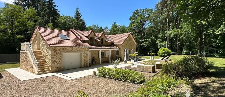 Maison traditionnelle 6 pièces de 140 m² à Clairefontaine-en-Yvelines (78120)