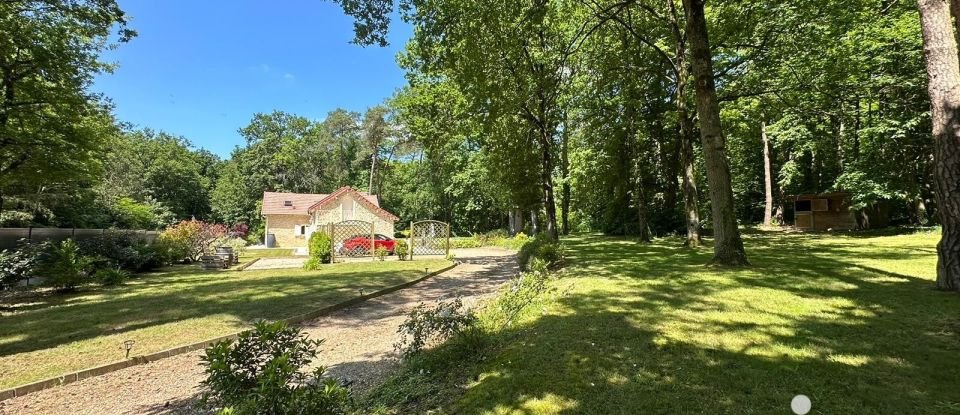 Maison traditionnelle 6 pièces de 140 m² à Clairefontaine-en-Yvelines (78120)