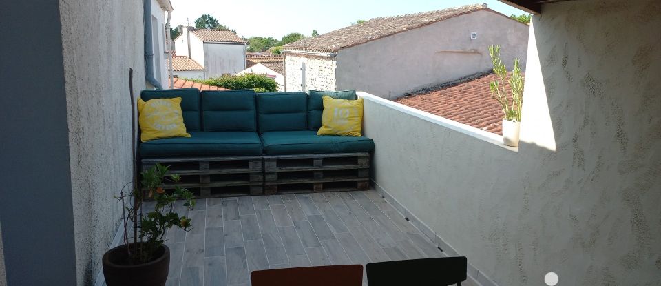 Town house 4 rooms of 80 m² in Saint-Georges-d'Oléron (17190)