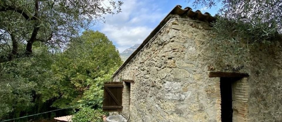 House 7 rooms of 220 m² in La Gaude (06610)