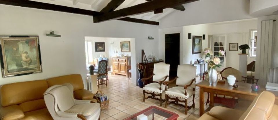 House 7 rooms of 220 m² in La Gaude (06610)