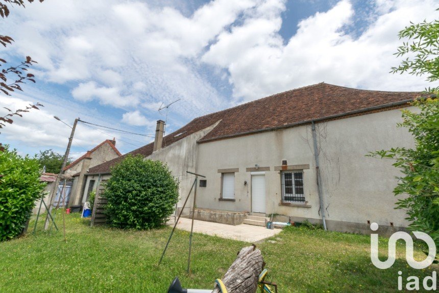 Town house 5 rooms of 122 m² in Ouzouer-sur-Loire (45570)