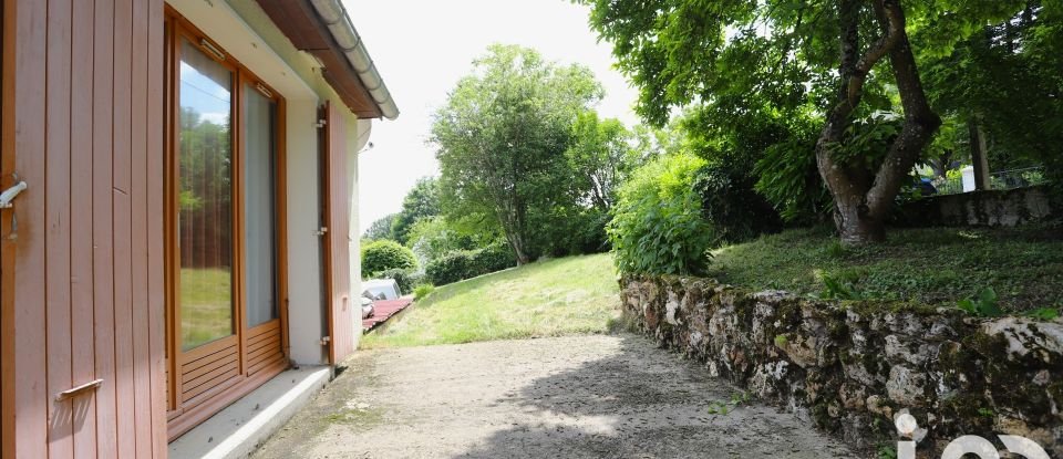 Maison traditionnelle 5 pièces de 169 m² à Chamigny (77260)