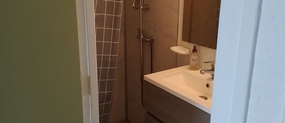 Appartement 3 pièces de 39 m² à Murat-le-Quaire (63150)