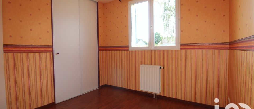 House 5 rooms of 104 m² in Saint-Pavace (72190)