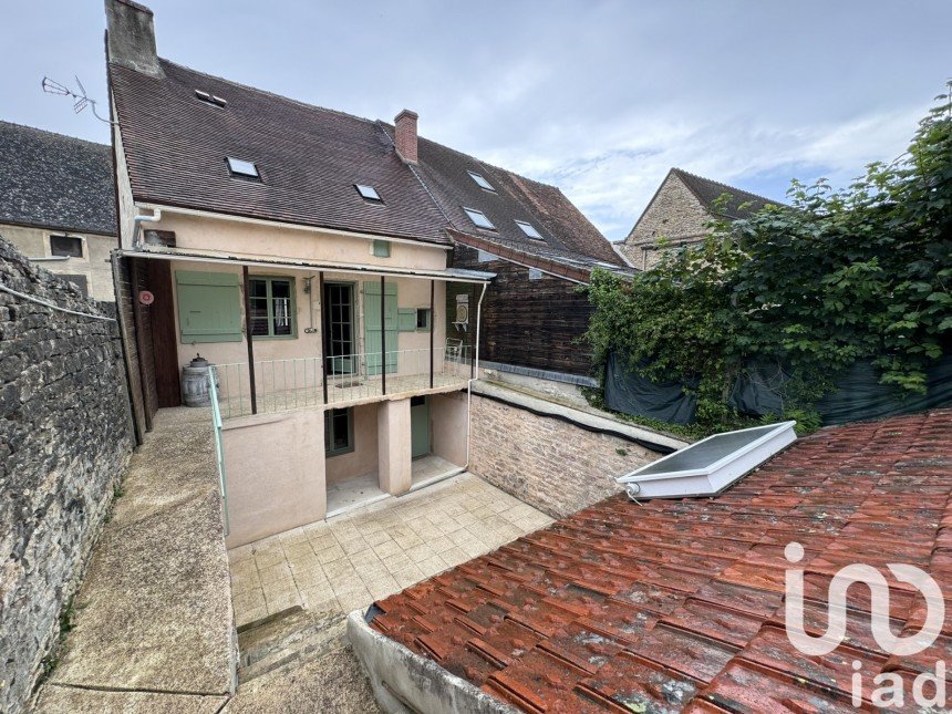 Village house 6 rooms of 112 m² in Saint-Gengoux-le-National (71460)