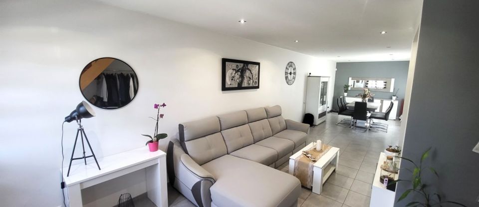 Maison 5 pièces de 97 m² à Saint-Jean-de-la-Ruelle (45140)