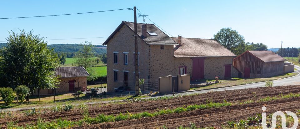 Maison 9 pièces de 165 m² à Saint-Léonard-de-Noblat (87400)