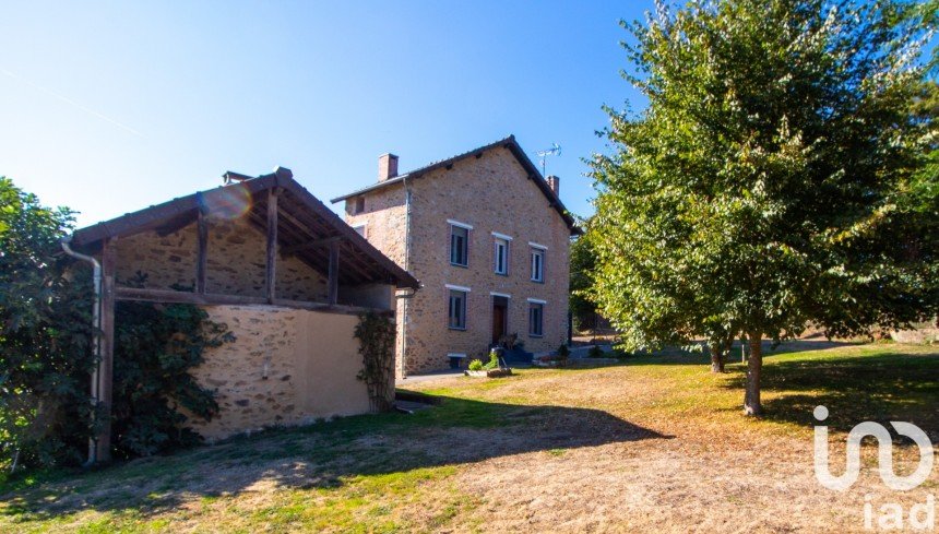 Maison 9 pièces de 165 m² à Saint-Léonard-de-Noblat (87400)