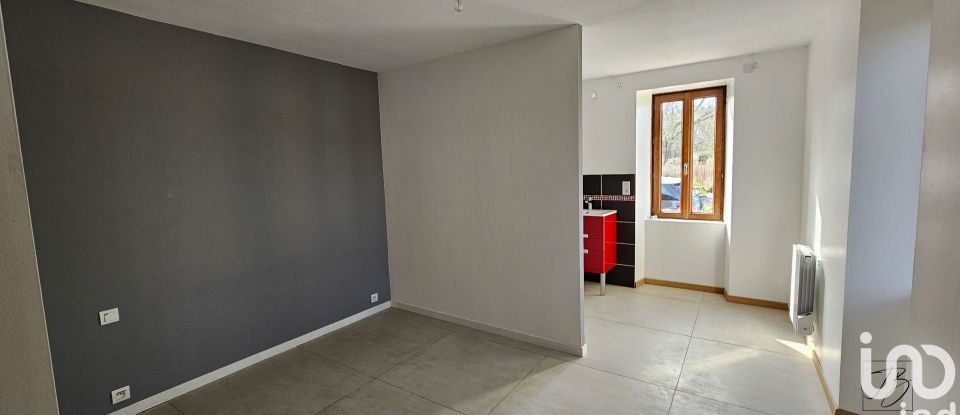 House 5 rooms of 200 m² in Lucmau (33840)