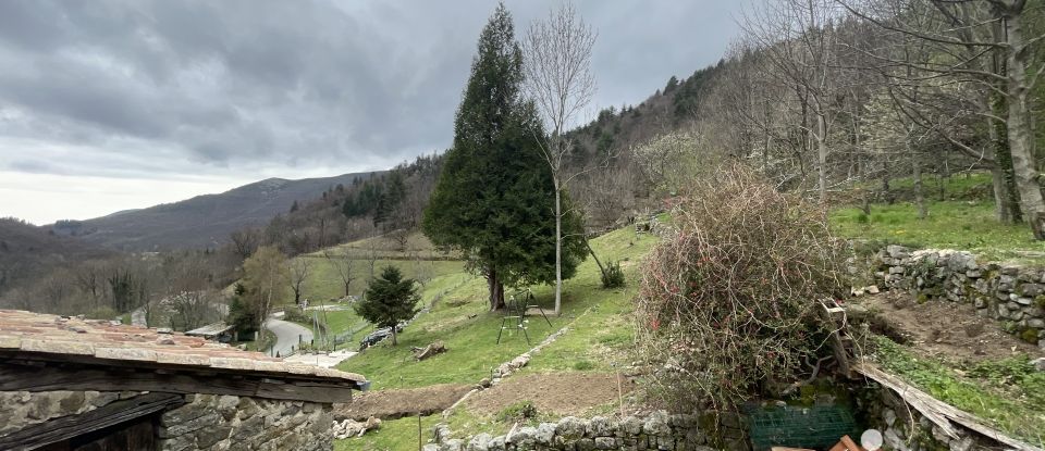 Maison de campagne 2 pièces de 70 m² à Labastide-sur-Bésorgues (07600)