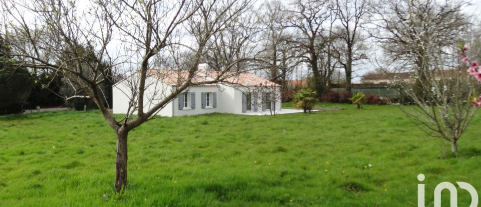 House 4 rooms of 100 m² in Apremont (85220)