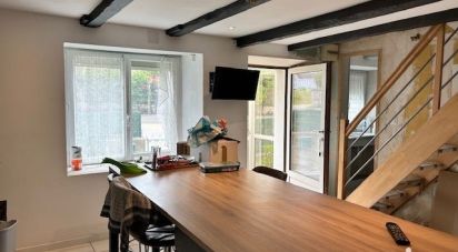 Maison 4 pièces de 80 m² à Carhaix-Plouguer (29270)