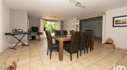 Maison 7 pièces de 174 m² à Bougue (40090)