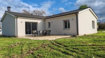 Maison 4 pièces de 112 m² à La Roche-Chalais (24490)