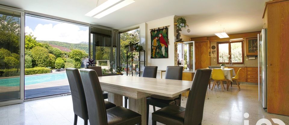 Pavilion 9 rooms of 344 m² in Divonne-les-Bains (01220)