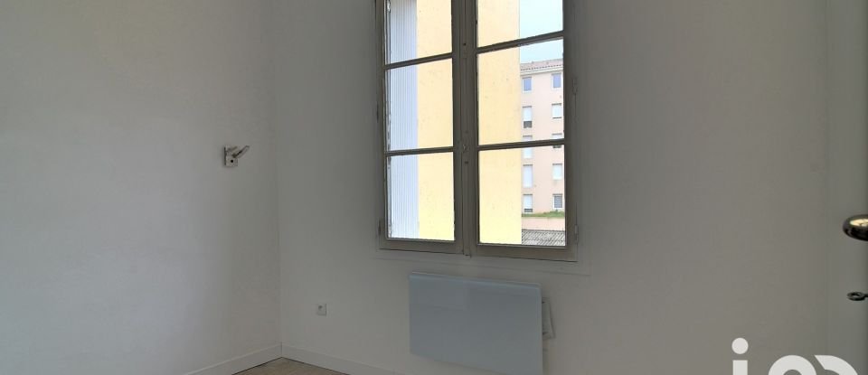 Apartment 3 rooms of 42 m² in Toulon (83200)