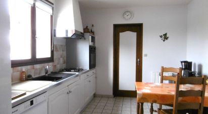 Maison 3 pièces de 77 m² à Bussière-Poitevine (87320)