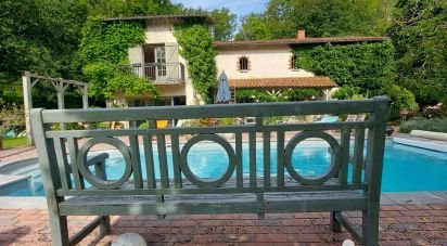 Country house 8 rooms of 248 m² in Saint-Laurent-sur-Sèvre (85290)