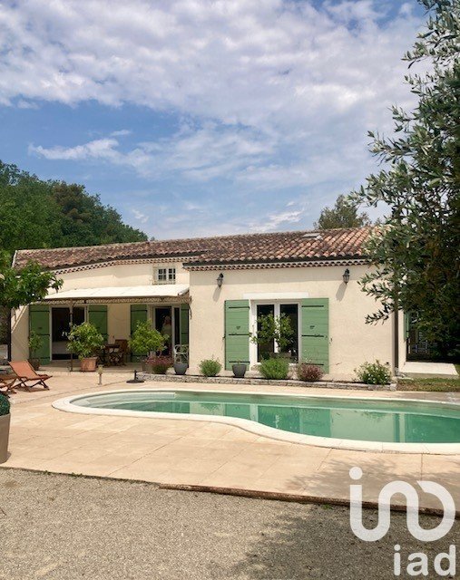 Maison 7 pièces de 156 m² à Saint-Marcel-d'Ardèche (07700)