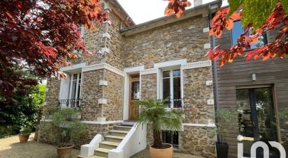 Maison 7 pièces de 148 m² à Sucy-en-Brie (94370)