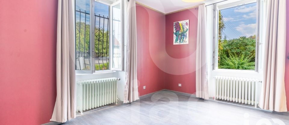 Maison 8 pièces de 180 m² à Seloncourt (25230)