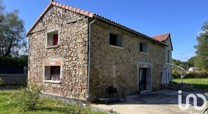 Maison de campagne 4 pièces de 175 m² à Milhac-de-Nontron (24470)