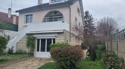 Maison 12 pièces de 252 m² à Sucy-en-Brie (94370)