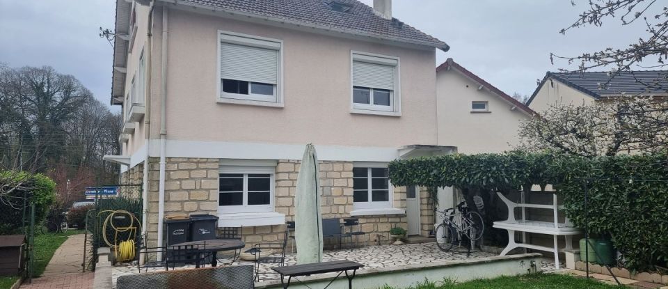 House 12 rooms of 252 m² in Sucy-en-Brie (94370)