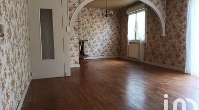 Village house 7 rooms of 103 m² in Bourneau (85200)