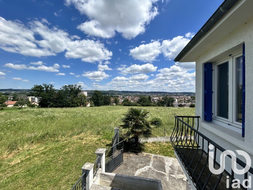 Maison traditionnelle 5 pièces de 118 m² à Domérat (03410)