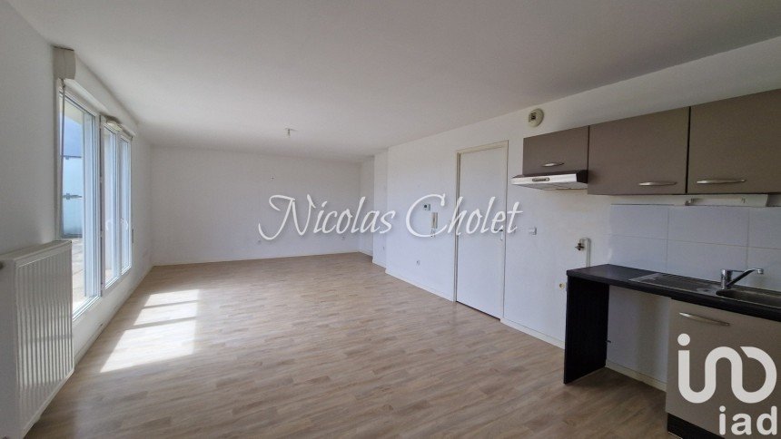 Apartment 3 rooms of 67 m² in - (49170)