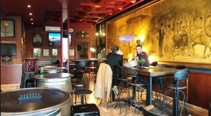 Bar of 140 m² in Toulon (83000)