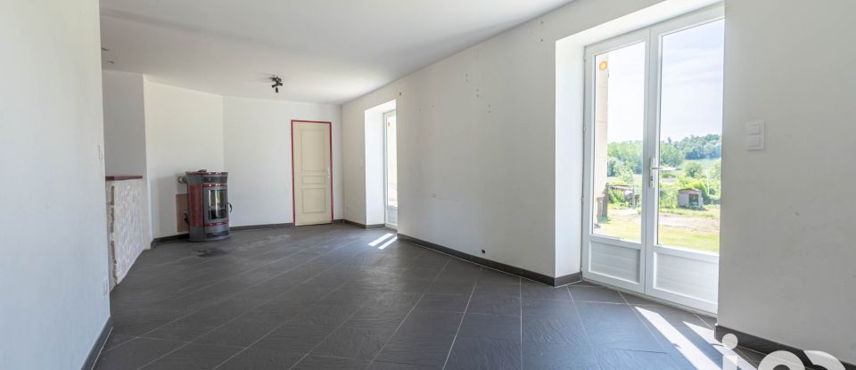 Maison de village 5 pièces de 150 m² à Vézaponin (02290)