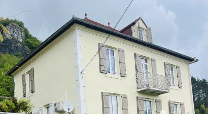 Traditional house 7 rooms of 180 m² in Saint-Denis-lès-Martel (46600)