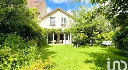 House 7 rooms of 185 m² in Versailles (78000)