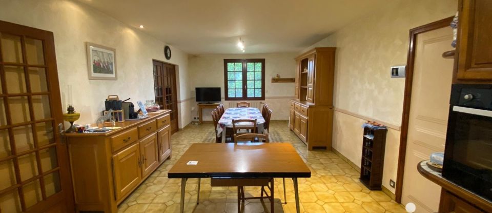 Maison 6 pièces de 110 m² à Azay-le-Brûlé (79400)