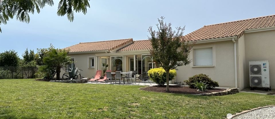 House 6 rooms of 150 m² in L'Absie (79240)