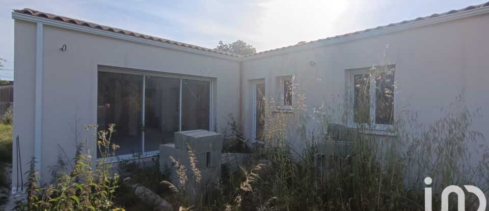 House 4 rooms of 111 m² in La Laigne (17170)