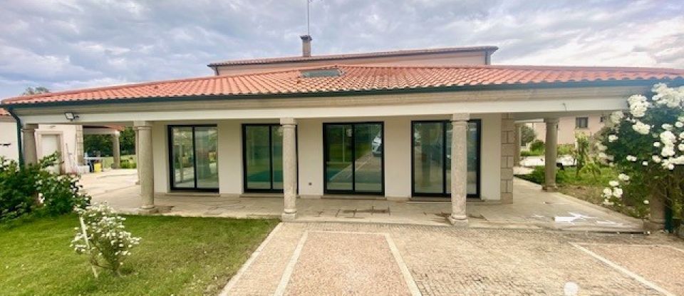 Maison 7 pièces de 250 m² à Fouligny (57220)