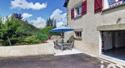 House 7 rooms of 135 m² in Saint-Carné (22100)