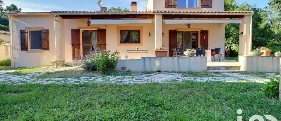 House 5 rooms of 140 m² in Lauris (84360)