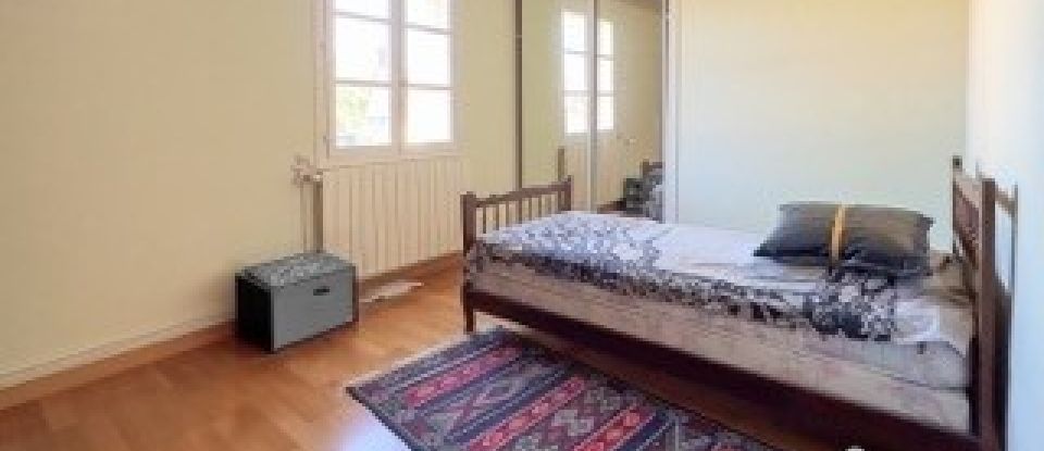 House 8 rooms of 175 m² in Compiègne (60200)