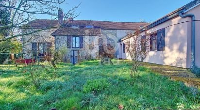 Ferme 9 pièces de 184 m² à Plaisir (78370)