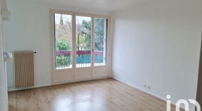 Apartment 1 room of 30 m² in Montgeron (91230)