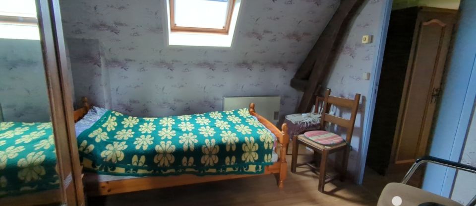 Village house 5 rooms of 99 m² in Meillant (18200)